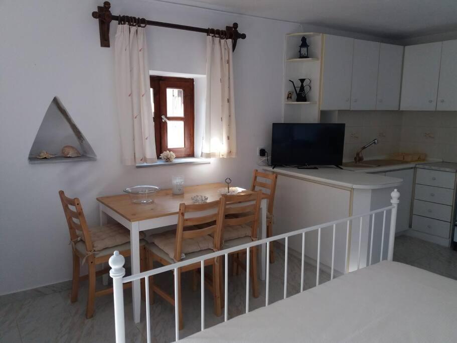 Grandpa Simos' Traditional Guest House Agios Romanos Екстер'єр фото