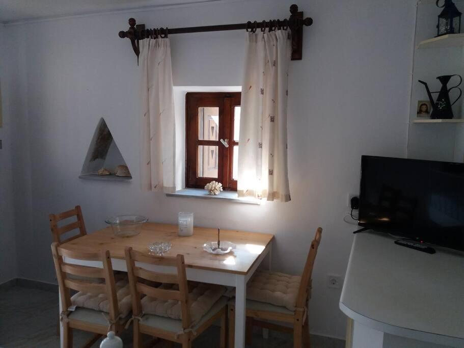 Grandpa Simos' Traditional Guest House Agios Romanos Екстер'єр фото